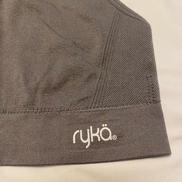 💚 Ryka | Grey Racer back Sports Bra - Medium - Picture 3 of 5